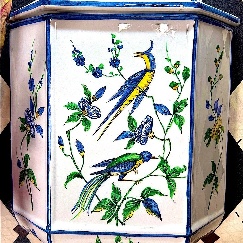 Grand Chinoiserie Wall Pocket Ceramic | Hand-Painted Phoenix & Birds & Florals - Picture 16 of 17